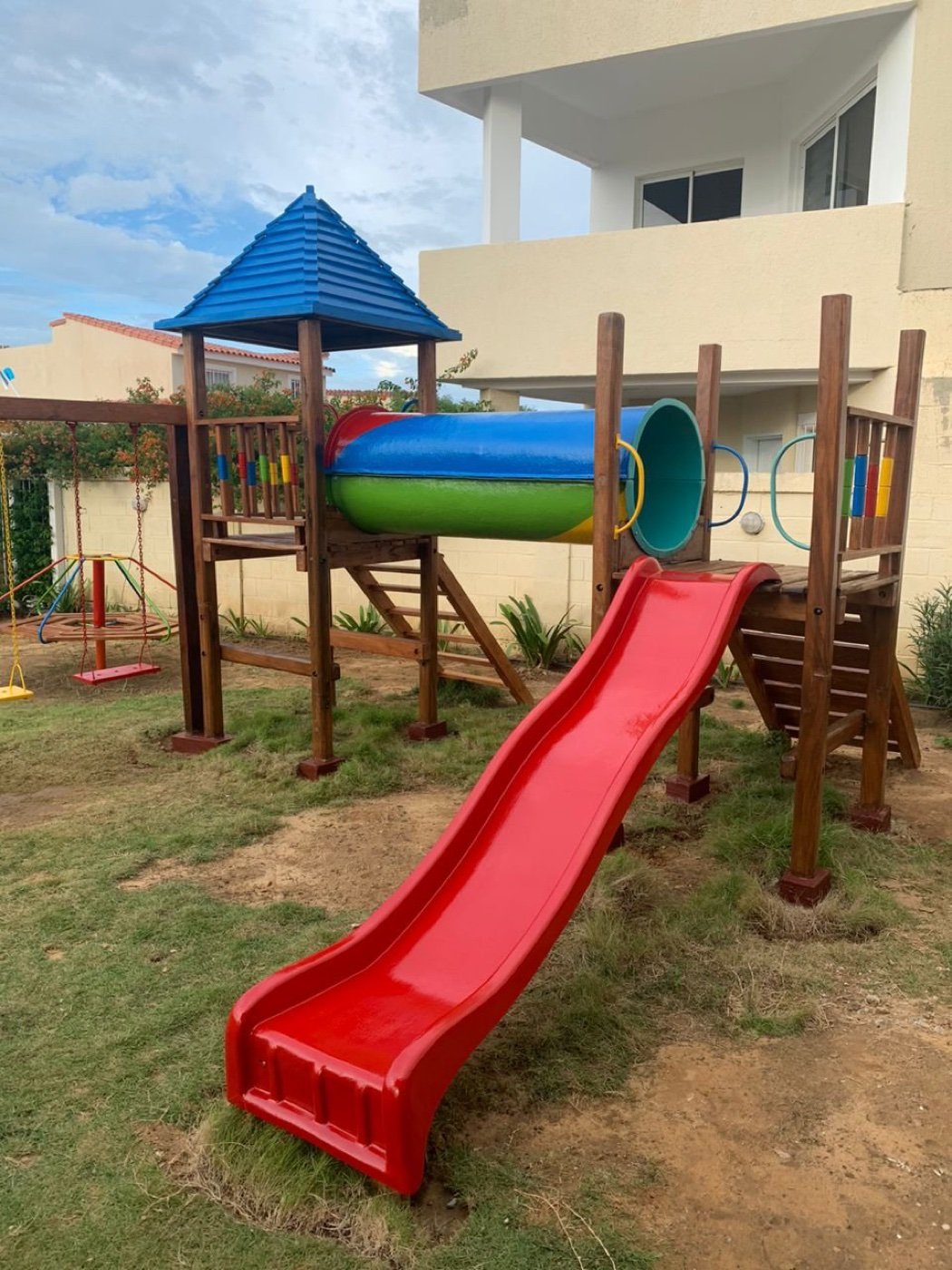 Parque infantil de madera del proyecto Camino del Doral realizado por Ingeniarte