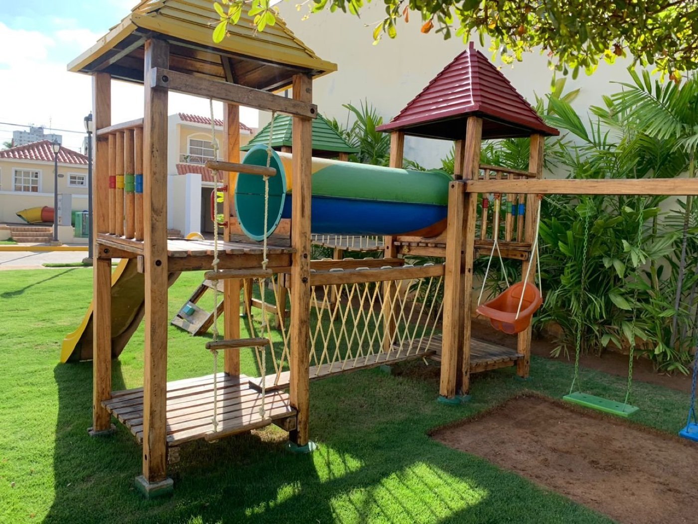 Villa costa dorada — imagen 2